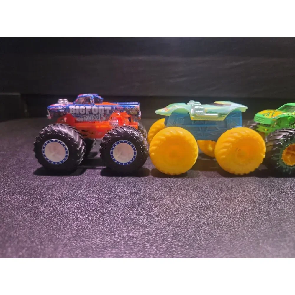 Lot Of 5 Monster Jam Monster Truck Hotwheels Die Cast 1:64 Scale Tiger, Bigfoot
